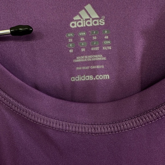 Addidas short sleeve - Picture 3 of 3